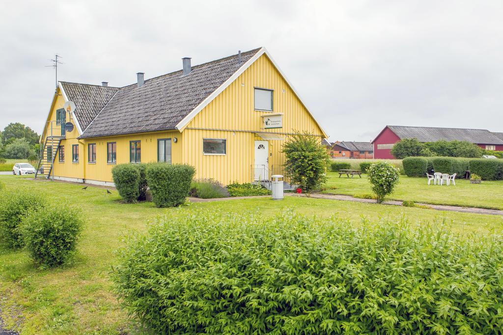 Bruksparkens Hostel Vellinge Exterior foto